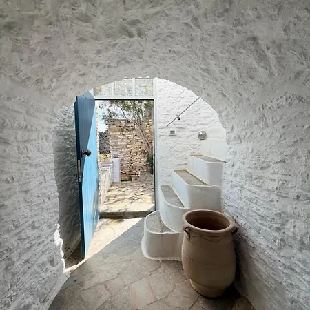 Lazaridis House * סימי