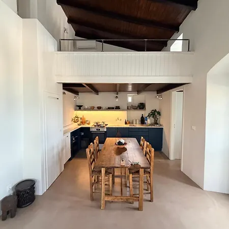Lazaridis House