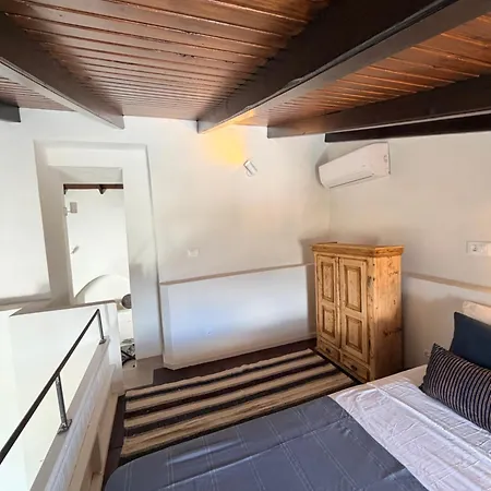 Lazaridis House *
